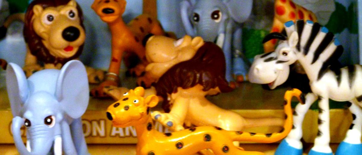 toy-zoo-animals