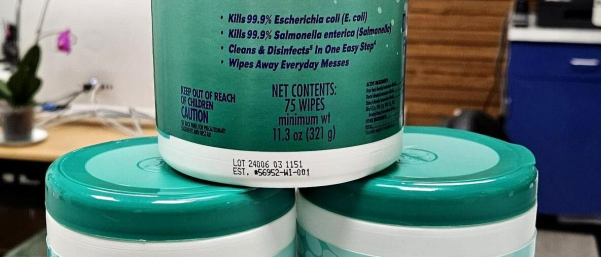 good-and-clean-disinfectant-wipes-rotated