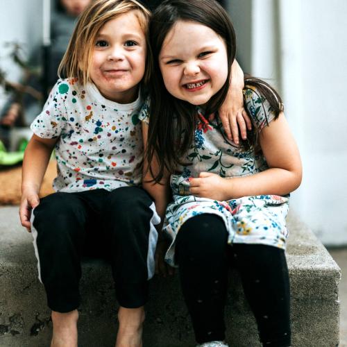 girls-steps-smiling