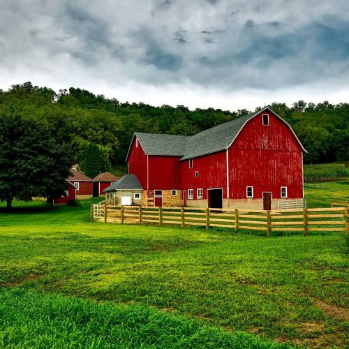 red-barn-farm