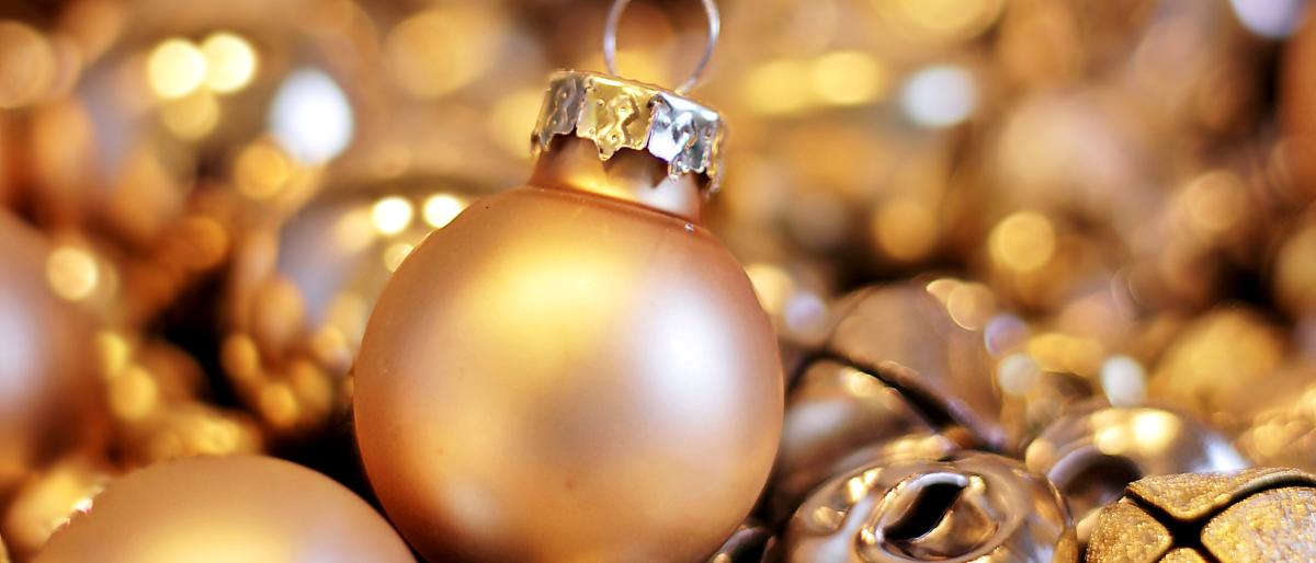 silver-and-gold-ornaments